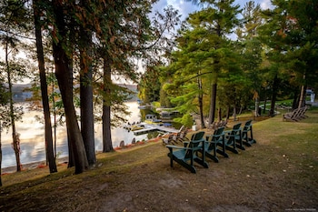 RIPPLECOVE, HOTEL SUR LE LAC