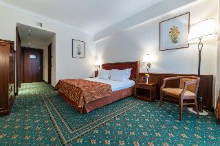 LUX GARDEN HOTEL