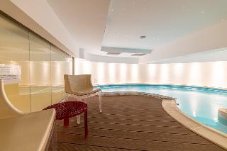 LUX GARDEN HOTEL