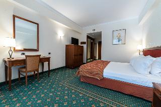 LUX GARDEN HOTEL