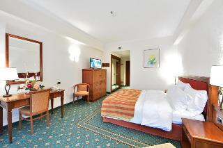 LUX GARDEN HOTEL