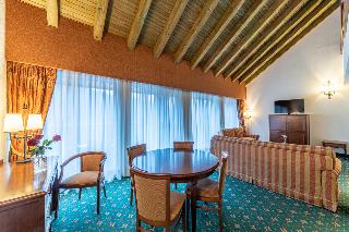 LUX GARDEN HOTEL
