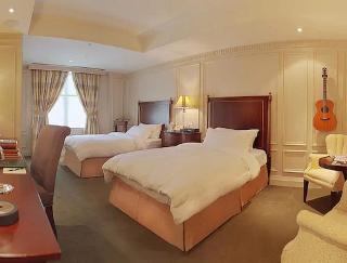 WINDSOR ARMS HOTEL