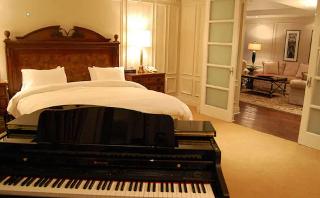 WINDSOR ARMS HOTEL