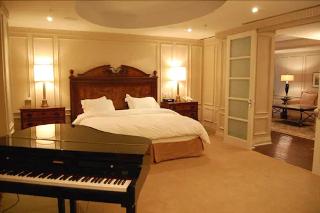 WINDSOR ARMS HOTEL