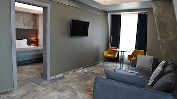 ANIROC SIGNATURE HOTEL