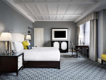 FAIRMONT ROYAL YORK GOLD EXPERIENCE