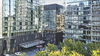FOUR SEASONS HOTEL TORONTO
