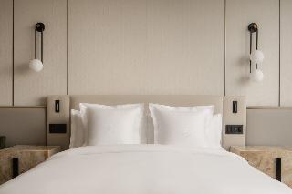 FOUR SEASONS HOTEL TORONTO