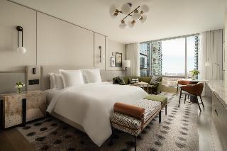 FOUR SEASONS HOTEL TORONTO