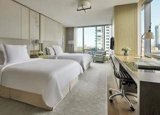 FOUR SEASONS HOTEL TORONTO
