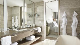 FOUR SEASONS HOTEL TORONTO