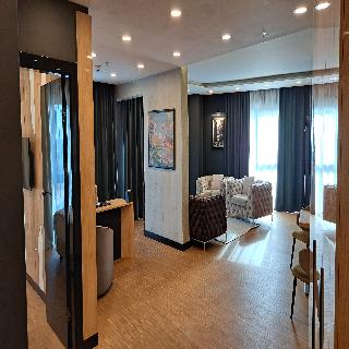 HOTEL PLATINIA
