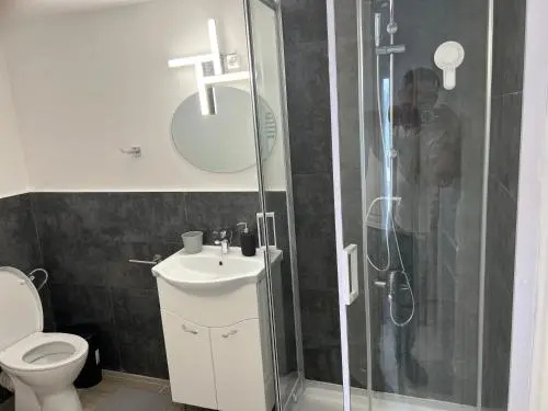 AZZA APARTHOTEL
