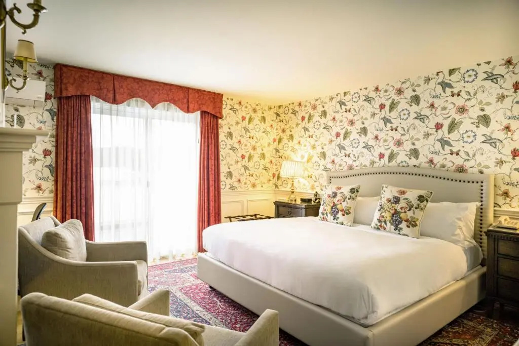 RIPPLECOVE HOTEL & SPA