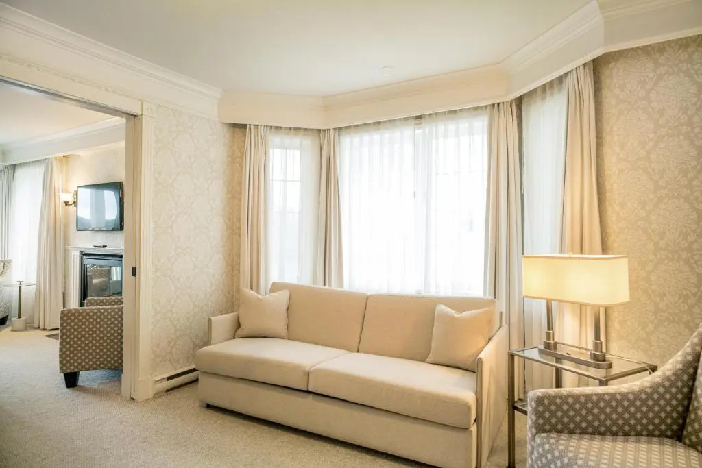 RIPPLECOVE HOTEL & SPA