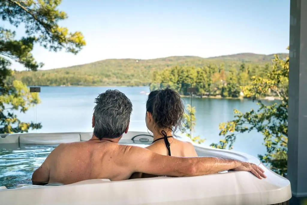 RIPPLECOVE HOTEL & SPA